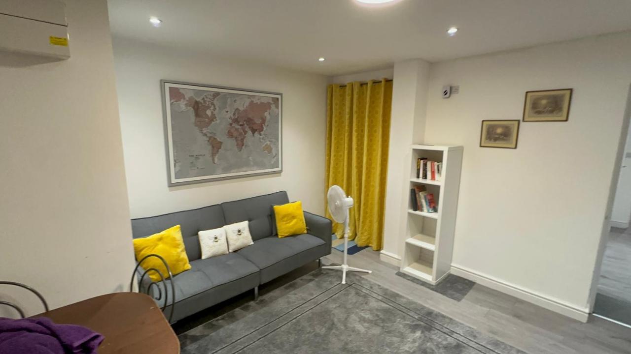 Appartamento Entire One Double Bedroom